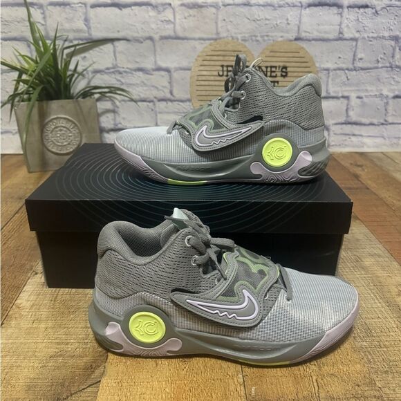 2022
KD Trey 5 X 'Particle Grey Lilac' mens 10 women’s 11.5 - Picture 1 of 12